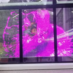 PIXEL IMPACT - Ecrans LED transparent vitrine